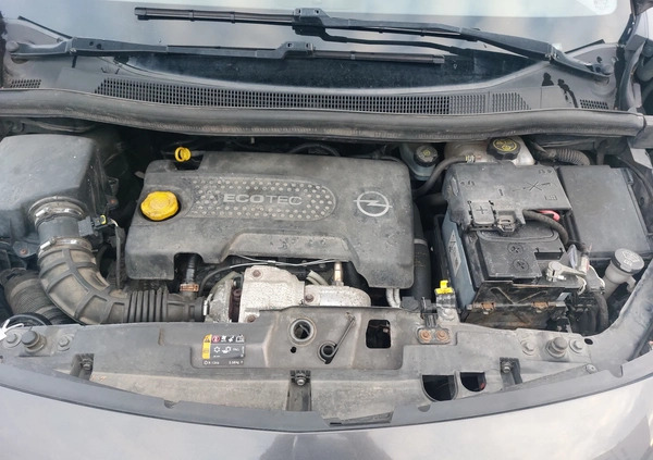 Opel Meriva cena 21900 przebieg: 157850, rok produkcji 2014 z Poznań małe 67